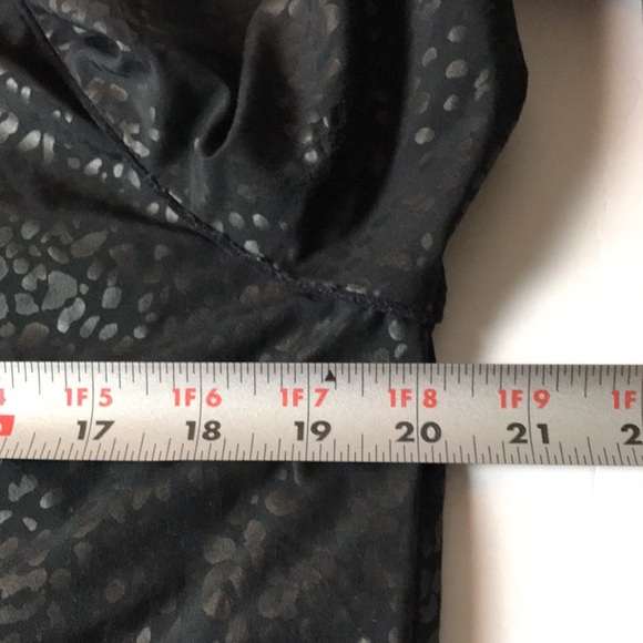 Women’s EUC Sz XS GAP FIT Black Leopard Print Full Zip Up Jacket - Picture 7 of 9